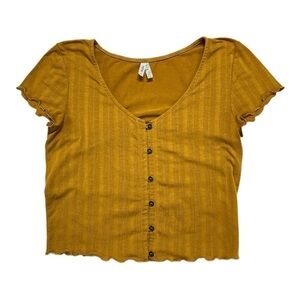 Woman’s MUDD shirt